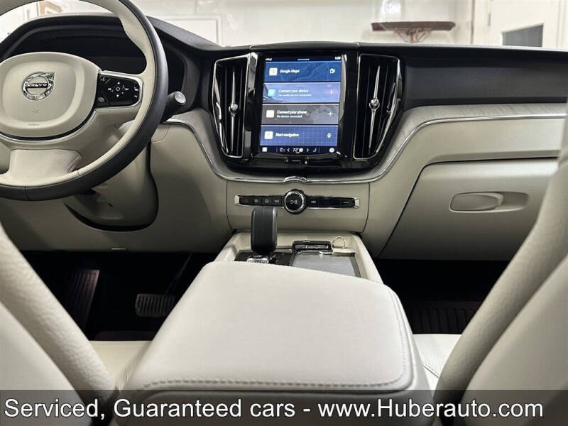 2024 Volvo XC60 B5 Plus Dark Theme