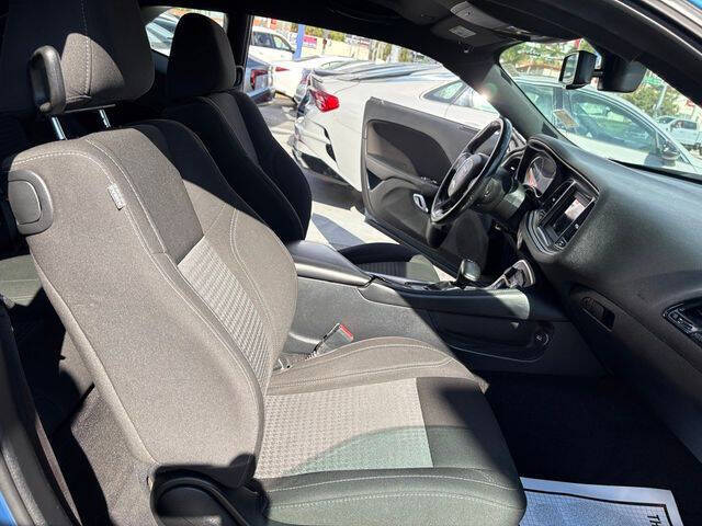 2021 Dodge Challenger SXT