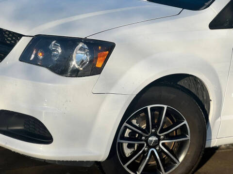 2017 Dodge Grand Caravan SE