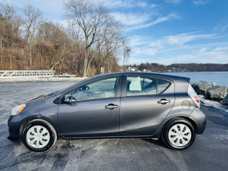 2014 Toyota Prius c Four