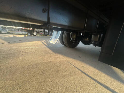 2020 Freightliner M2 106