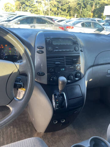 2009 Toyota Sienna CE 7-Passenger