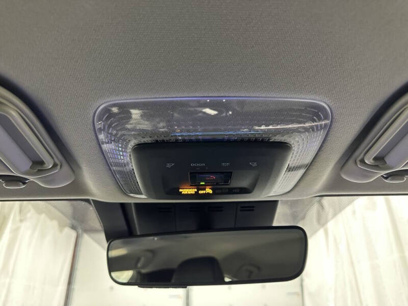 2025 Toyota Prius XLE