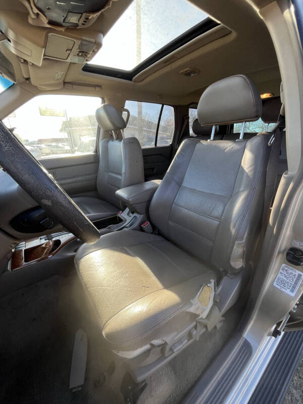 2003 Nissan Pathfinder LE