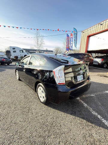 2010 Toyota Prius III