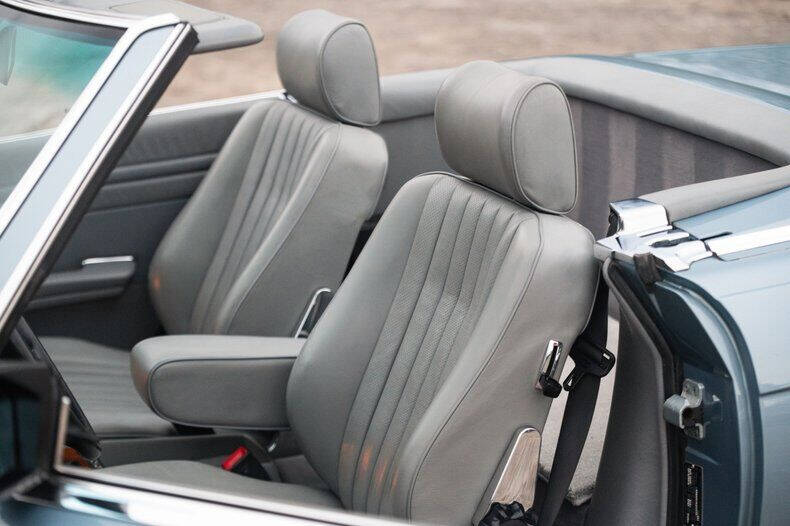 1986 Mercedes-Benz 560-Class 560 SL