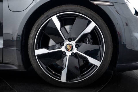 2024 Porsche Taycan GTS Sport Turismo