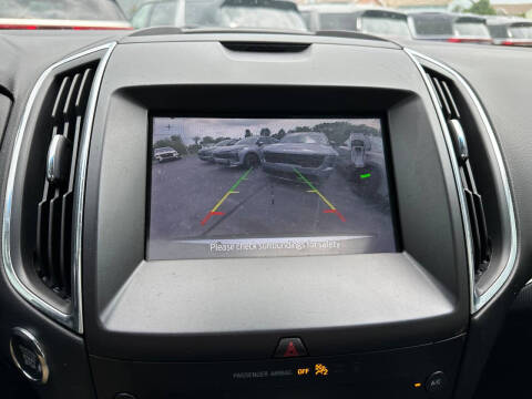 2020 Ford Edge Titanium