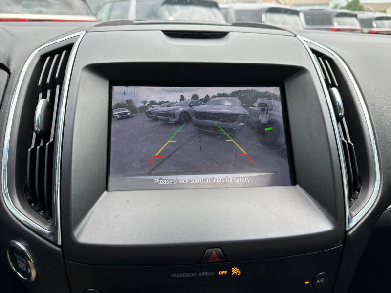 2020 Ford Edge Titanium