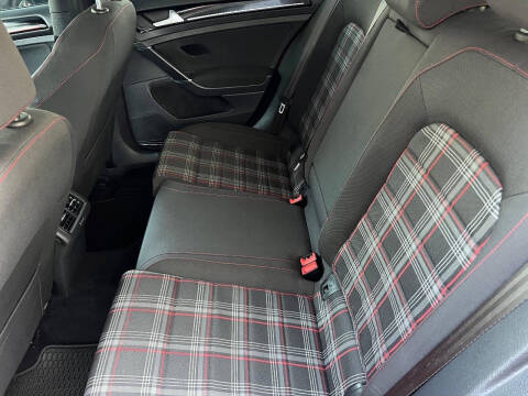 2016 Volkswagen Golf GTI S