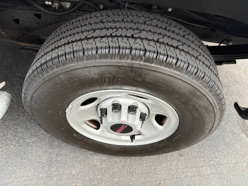 2024 GMC Savana 2500