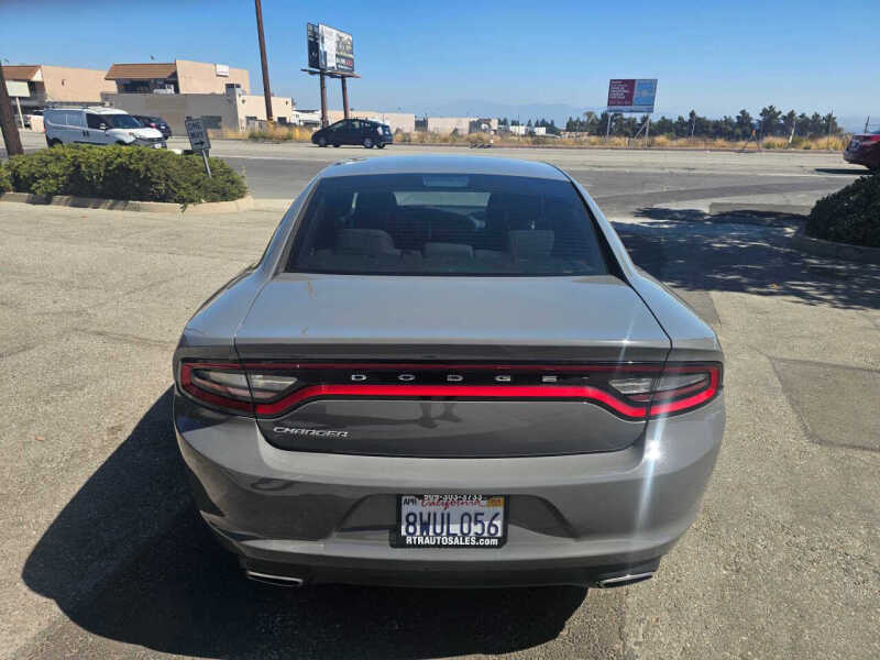 2017 Dodge Charger SE
