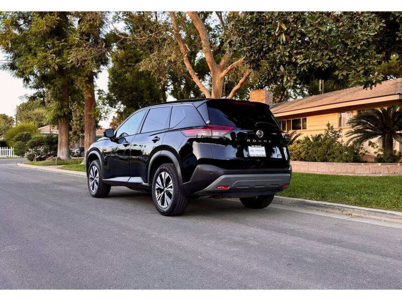 2021 Nissan Rogue SV