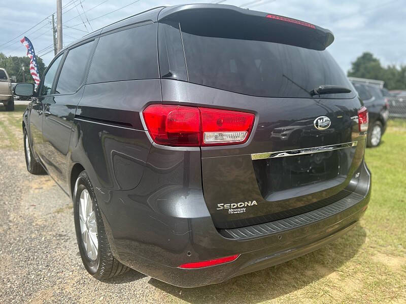 2017 Kia Sedona LX
