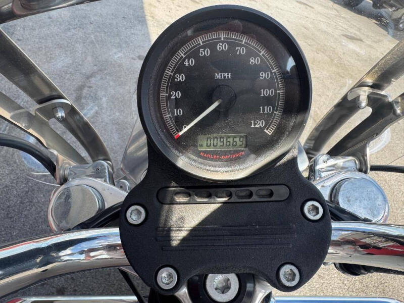 2013 Harley-Davidson XL883l