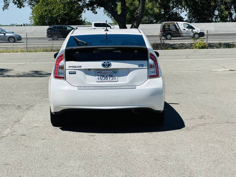 2013 Toyota Prius Three