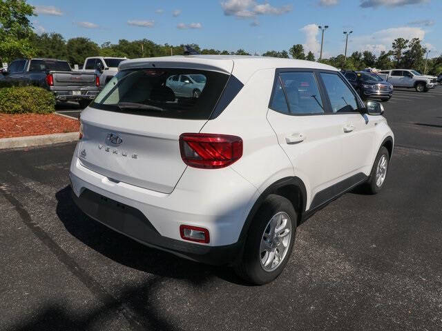 2021 Hyundai Venue SE