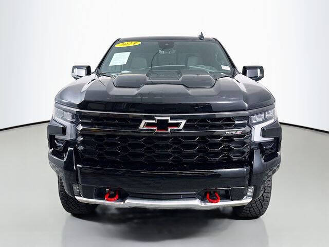 Used 2024 Chevrolet Silverado 1500 ZR2 with VIN 3GCUDHEL1RG193632 for sale in Bloomington, IL