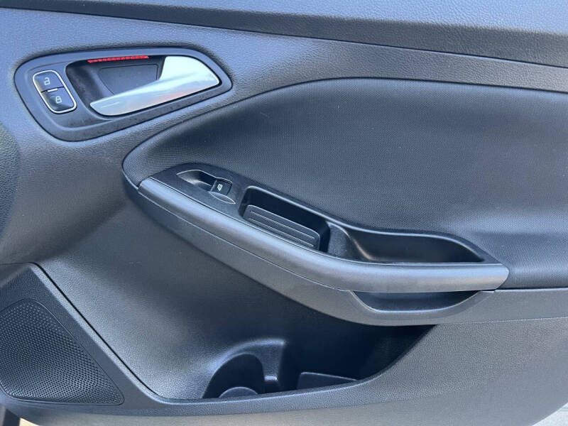 2017 Ford Focus SEL