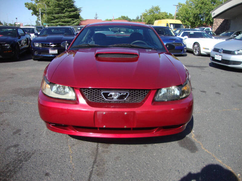 2004 Ford Mustang