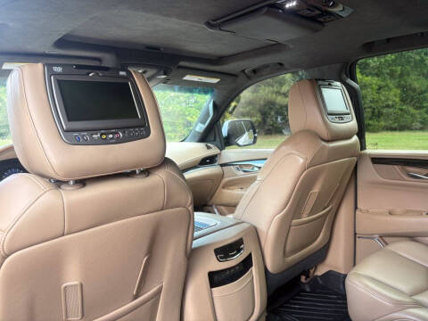 2019 Cadillac Escalade Platinum