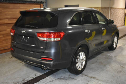 2017 Kia Sorento LX