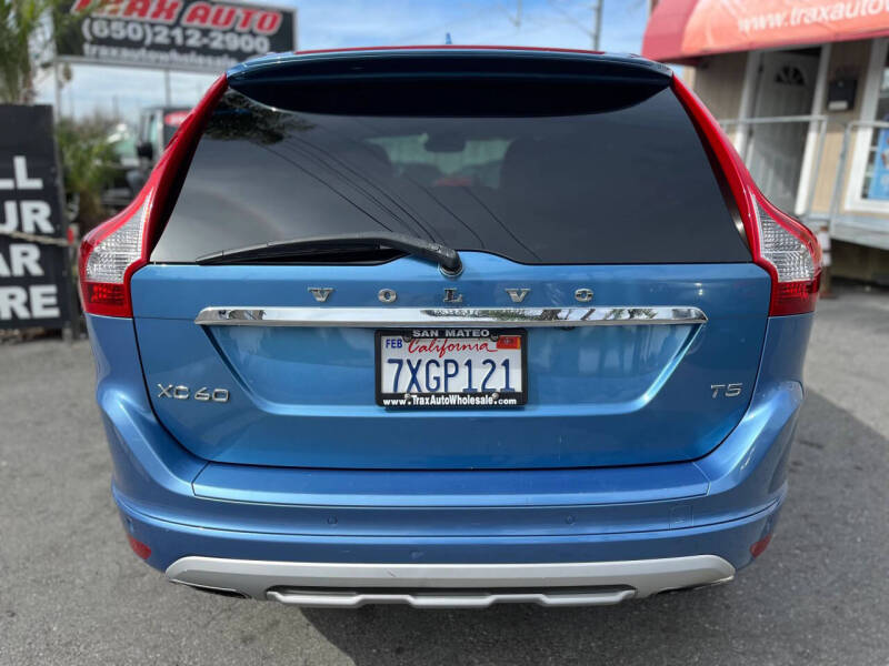 2017 Volvo XC60 T5 Dynamic