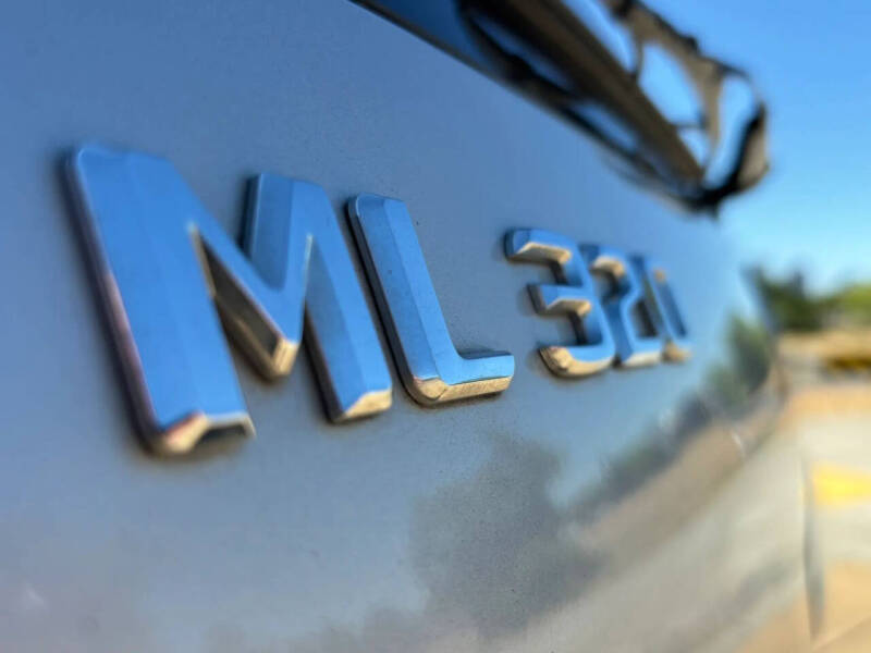 2000 Mercedes-Benz M-Class ML 320