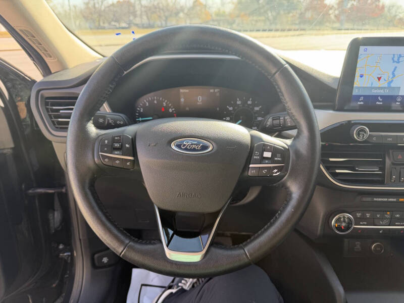 2020 Ford Escape SEL