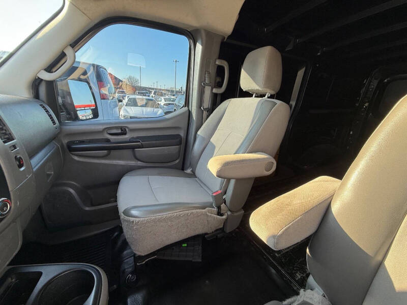 2015 Nissan NV 3500 HD S