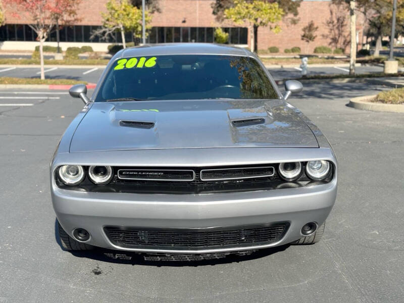 2016 Dodge Challenger SXT