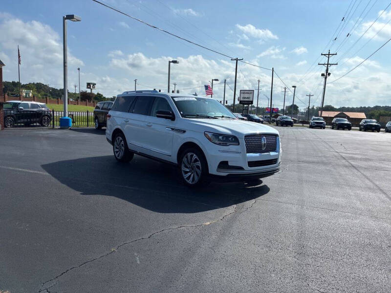 2023 Lincoln Navigator Standard