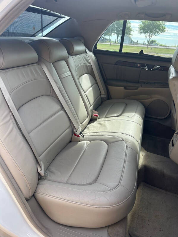 2004 Cadillac DeVille DHS