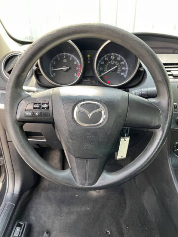 2013 Mazda MAZDA3 i SV