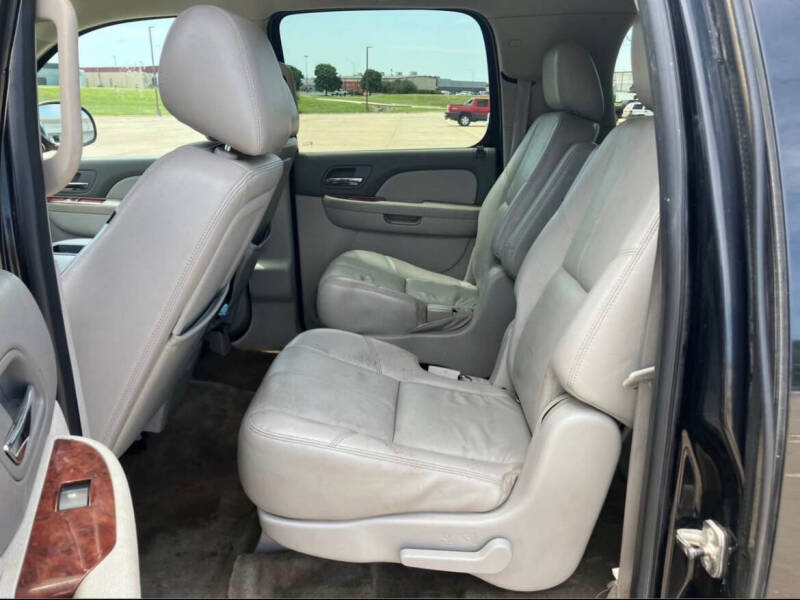 2011 Chevrolet Suburban LT