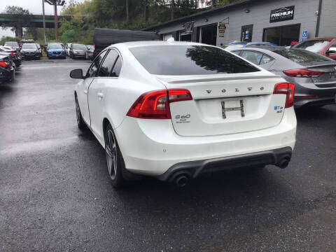 2015 Volvo S60 T6 R-Design Platinum