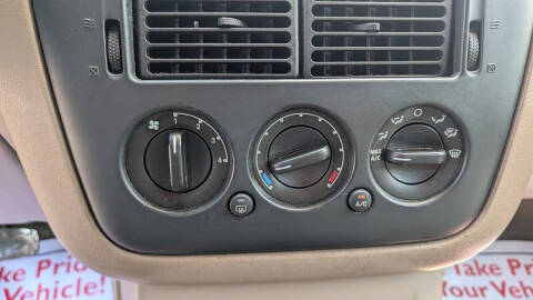 2002 Ford Explorer XLS