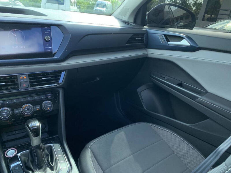 2024 Volkswagen Taos SE