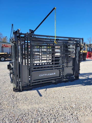 2025 Cattleman Manual w/Solid Floor