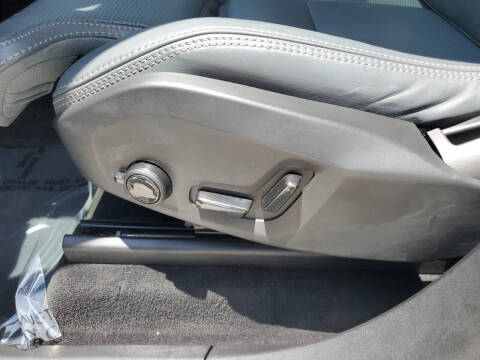 2024 Volvo XC90 B6 Ultimate Bright Theme 7P