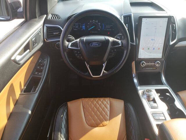 2023 Ford Edge Titanium