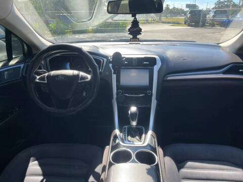 2013 Ford Fusion Hybrid SE