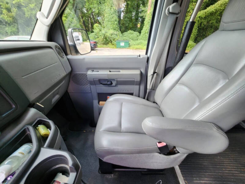 2009 Ford E-Series E-350 SD