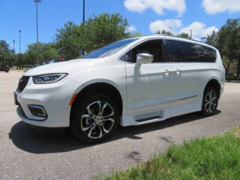 2022 Chrysler Pacifica Pinnacle