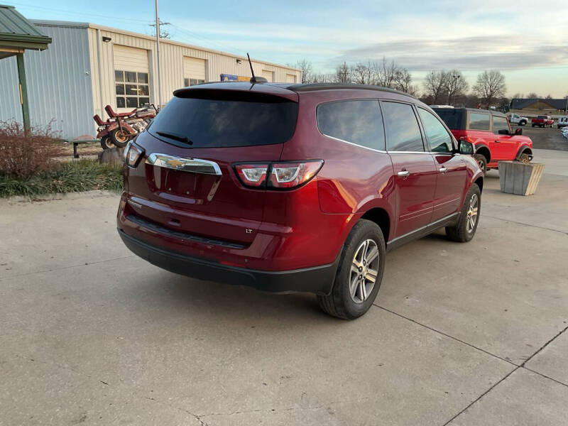 2017 Chevrolet Traverse LT