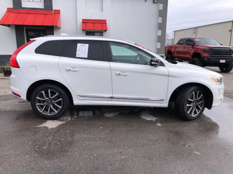 2017 Volvo XC60 T6 Dynamic