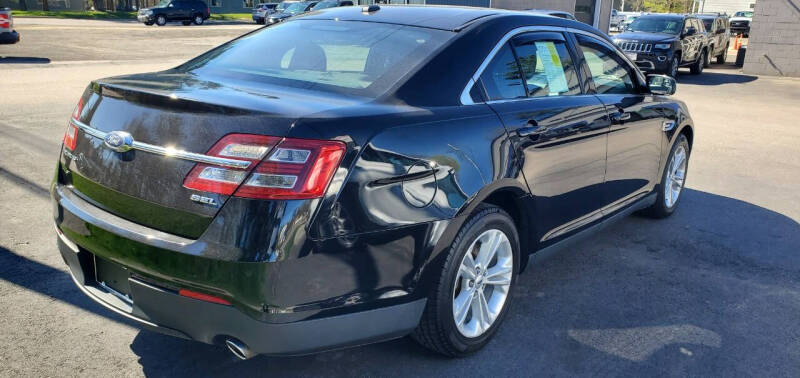 2016 Ford Taurus SEL
