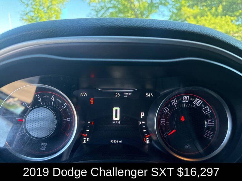 2019 Dodge Challenger SXT