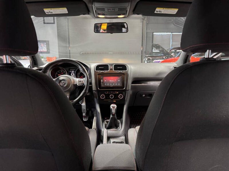 2014 Volkswagen GTI Wolfsburg Edition PZEV