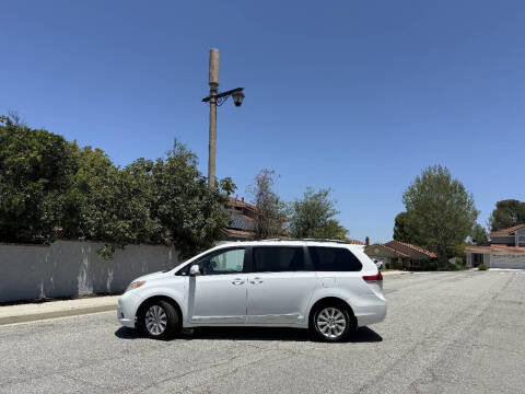 2011 Toyota Sienna LE 7-Passenger